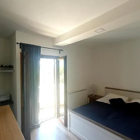 With Parking Space Sumartin, Brac - 11926 شقة