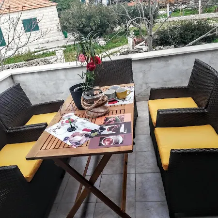 With Parking Space Sumartin, Brac - 11926 شقة *